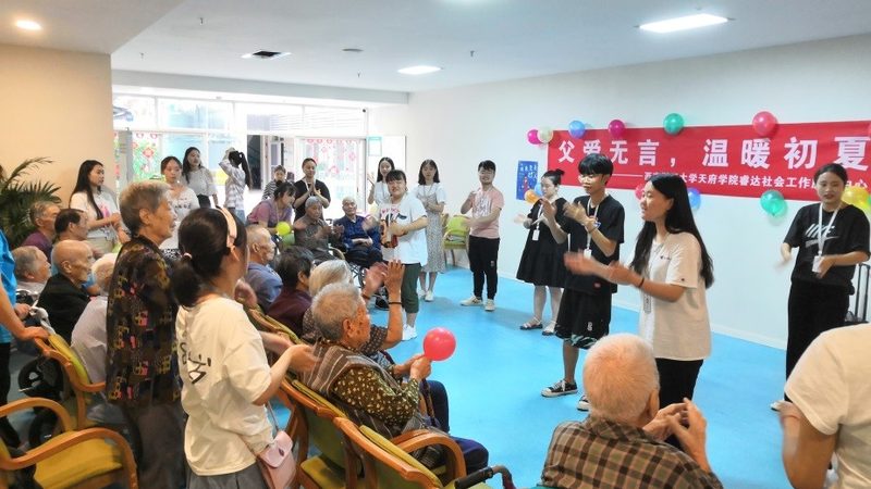 居家护理轮椅与医用轮椅：关键区别与适用场景